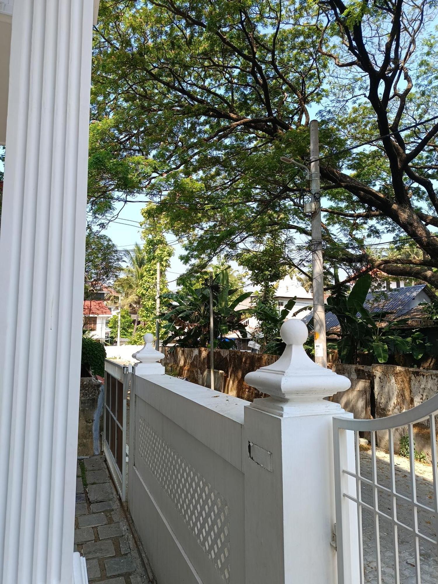 Elzas Fort Inn Kochi Eksteriør bilde